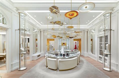 Cartier Retailer 